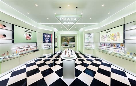 biuty keis donna prada|prada beauty house.